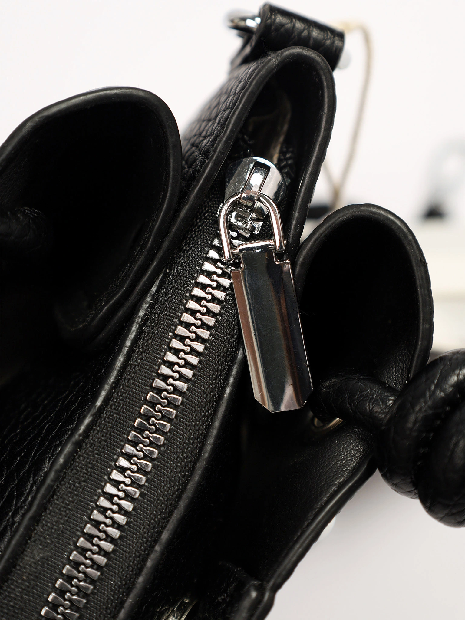 Сумка-тоут с округлыми ручками в ассортименте